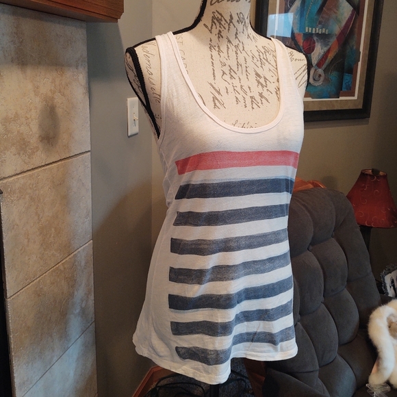 💥 3/$20 American Eagle Tank Top! - Picture 3 of 7
